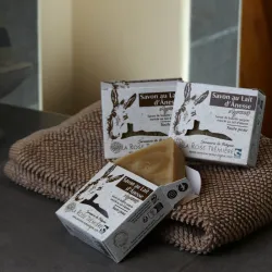 Savon naturel au lait d'ânesse, karité, coco et agrumes - Douceur et éclat