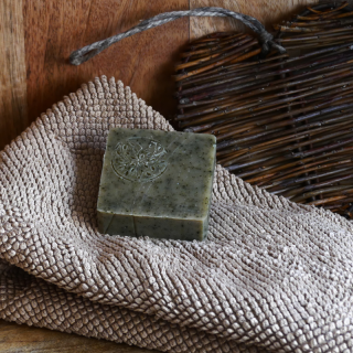 Savon à l’Ortie | Savon artisanal naturel revitalisant - La Savonnerie La Rose Trémière