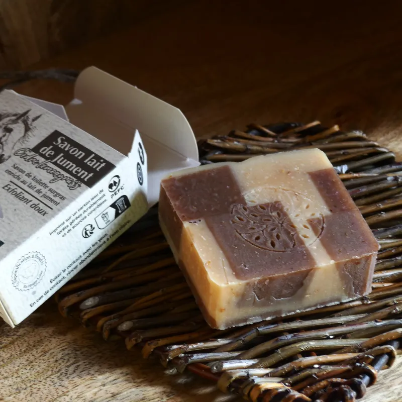 Savon naturel au lait de jument - Exfoliant doux, naturel et hydratant