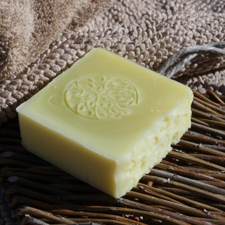 Savon purifiant à l'avocat - Nettoie, hydrate et équilibre la peau naturellement