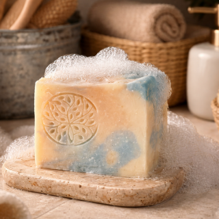 Savon La Biquette | Savon artisanal au lait de chèvre - La Savonnerie La Rose Trémière