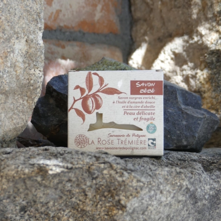 Savon doux nourrissant au karité, coco, olive et amande douce - Spécial bébé